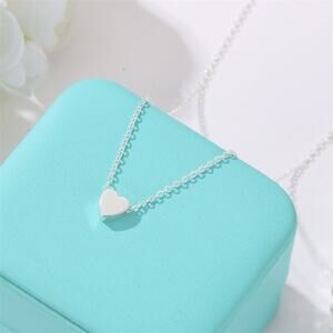 NEW Precious Tiny Dainty Heart Chic Pendant Charm Necklace Chain Silver A0108